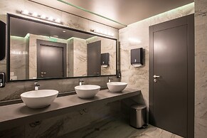 All Seasons Residence Hotel