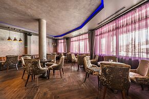 All Seasons Residence Hotel