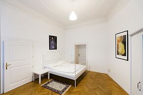 Heart of Vienna Home