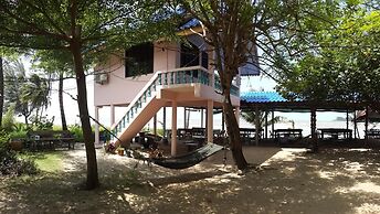 Chaiwat Resort