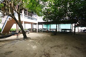 Chaiwat Resort
