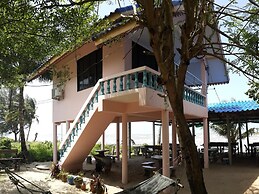Chaiwat Resort