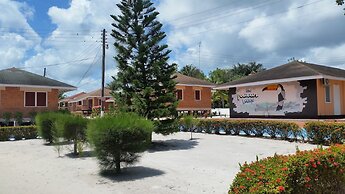 Lake Mainstay Resort