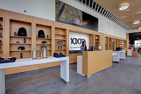 Hotel X Toronto, a Destination by Hyatt Hotel