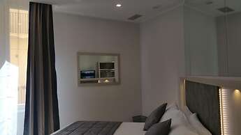 Merulana Holidays