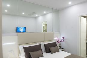 Merulana Holidays