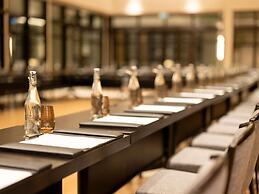 Admiral Hotel Manila - MGallery Collection
