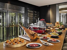 Admiral Hotel Manila - MGallery Collection