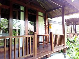 Astawa House