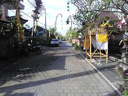 Astawa House