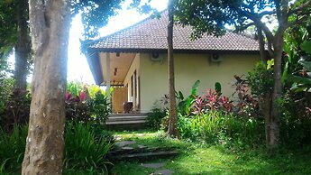 Astawa House