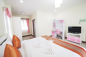 Lana Pool Villa