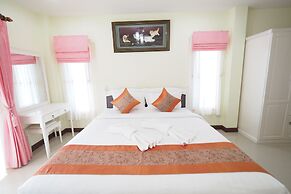 Lana Pool Villa