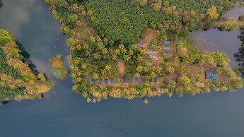 Amritara Riverside Camp, Thattekad