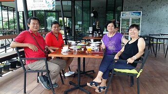 Banana Resort Sadao