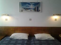 Oasis Hotel