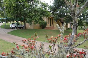 Thaba Tsweni Lodge and Safaris