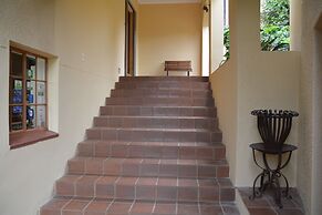 Thaba Tsweni Lodge and Safaris