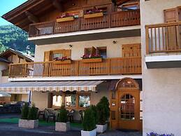 Alpen Hotel Rabbi