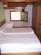Alpen Hotel Rabbi