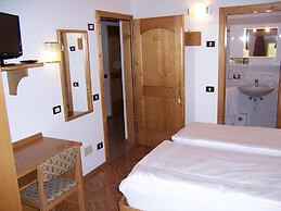Alpen Hotel Rabbi