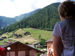 Alpen Hotel Rabbi