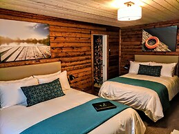 Riverside Inn