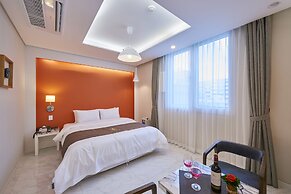 Gwangju Aura Hotel