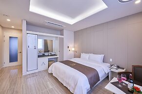 Gwangju Aura Hotel