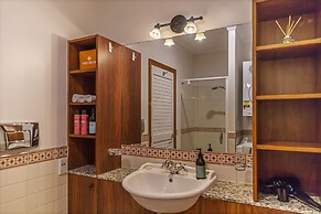 Luxury 2BR Apartment at Central Location