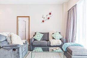 Luxury 2BR Apartment at Central Location