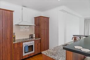 Panoramic Views - 2 Bedroom Sub-Penthouse