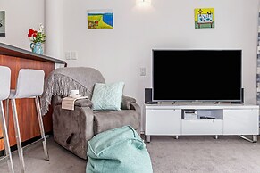 Princes Wharf - 1BR Comfortable Luxury