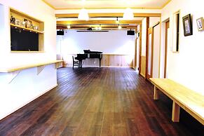 L-Base