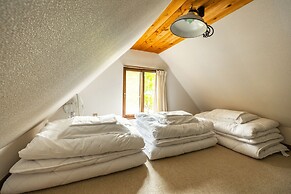 Reposer Hakuba