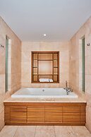 Ocean Luxury Villas Danang