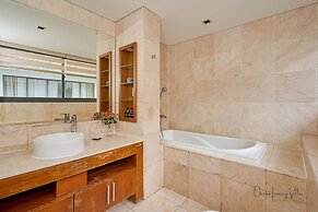 Ocean Luxury Villas Danang