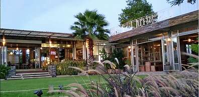 Baan Rim Ao