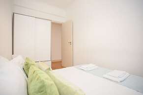 Liiiving in Porto Light Spacious Apartment