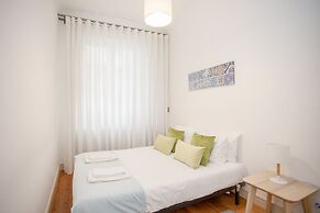 Liiiving in Porto Light Spacious Apartment