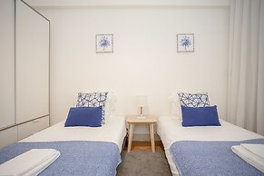 Liiiving in Porto Light Spacious Apartment
