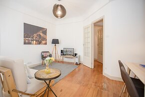 Liiiving in Porto Light Spacious Apartment