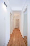Liiiving in Porto Light Spacious Apartment