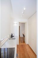 Liiiving in Porto Light Spacious Apartment