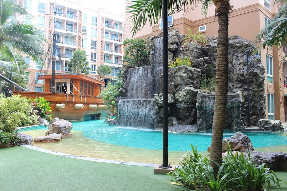 Atlantis Condo Resort Jomtien by EVT