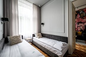 Arts Apartments