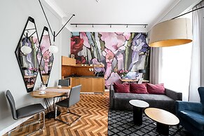 Arts Apartments