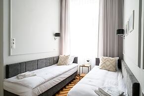 Arts Apartments