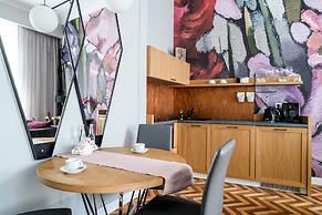 Arts Apartments