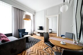 Arts Apartments